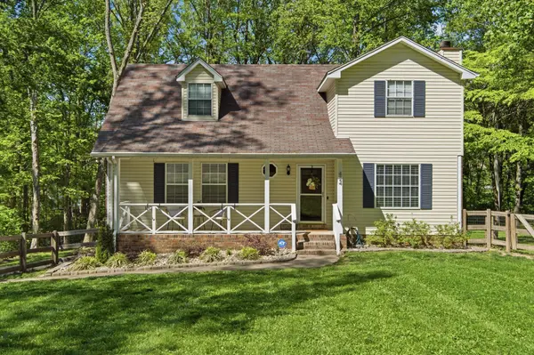 424 Tyler Ct, Cottontown, TN 37048