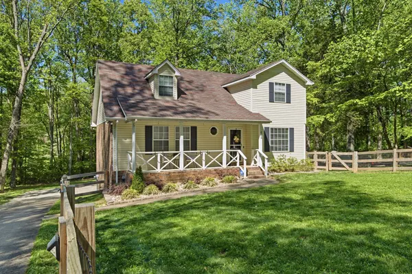 424 Tyler Ct, Cottontown, TN 37048