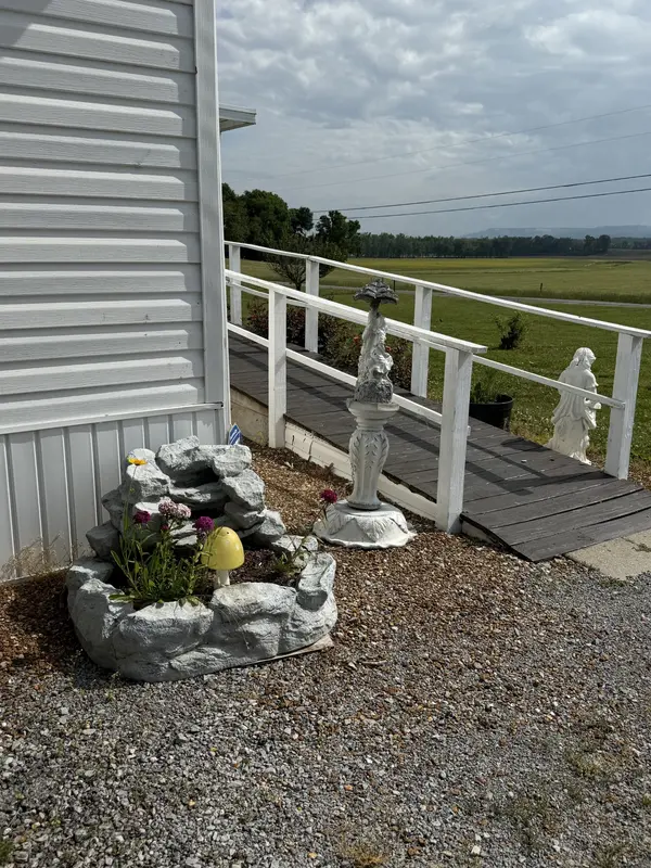 145 Hickenbottom Ln, Morrison, TN 37357