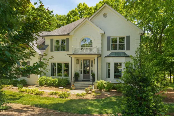 2404 Woodlair Way, Signal Mountain, TN 37377