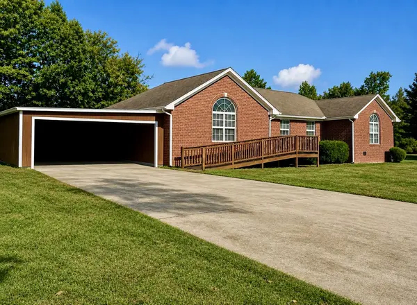 102 Woodside Ln, Lawrenceburg, TN 38464