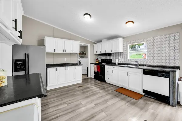 11 Brittany Ln, Gordonsville, TN 38563