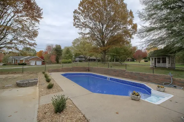 211 General Forrest Dr, Springfield, TN 37172