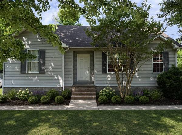 236 Bookout Ln, Cowan, TN 37318