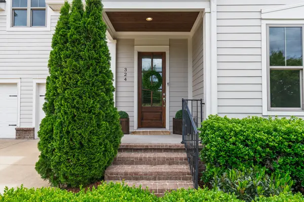 324 River Bluff Dr, Franklin, TN 37064