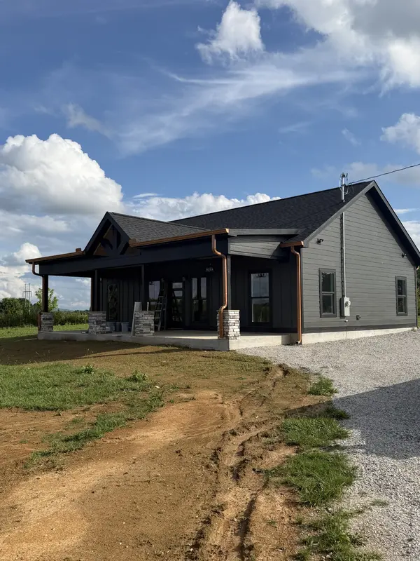 4901 Old Salem Lexie Rd, Belvidere, TN 37306