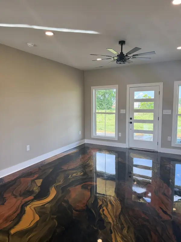 4901 Old Salem Lexie Rd, Belvidere, TN 37306