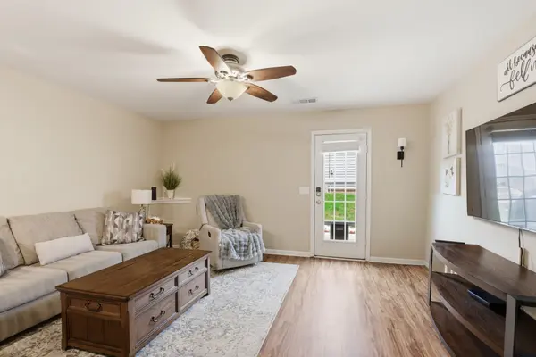 1421 Riverbrook Dr, Hermitage, TN 37076