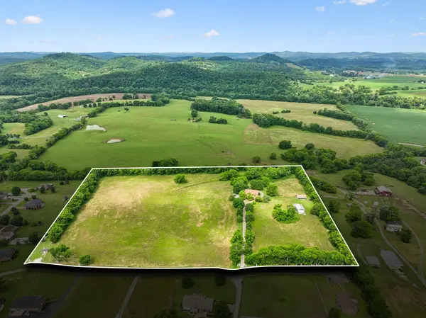 20 Riverbend Ln, Carthage, TN 37030