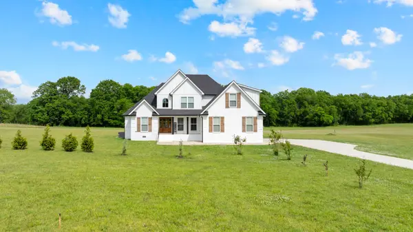 832 Longview Rd, Shelbyville, TN 37160
