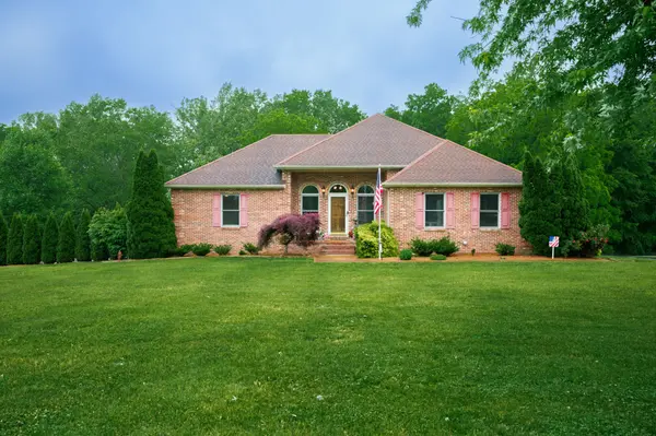 778 Fox Run Ln, Lafayette, TN 37083