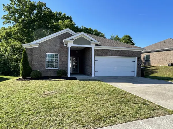 548 Smoky Mountains Dr, Gallatin, TN 37066