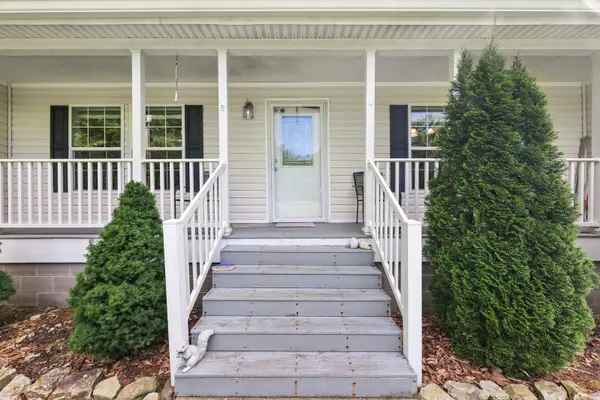 1637 Upper Standing Rock Rd, Dover, TN 37058