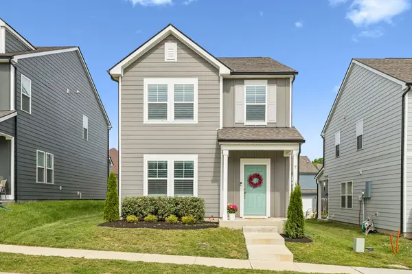 182 Oasis Dr, La Vergne, TN 37086