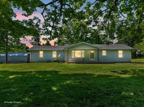 5979 Highway 100, Bon Aqua, TN 37025