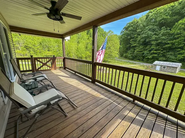 2397 Lower Rinehart Rd, Dandridge, TN 37725