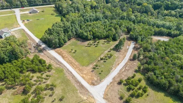 25 Creekview Ln, Altamont, TN 37301
