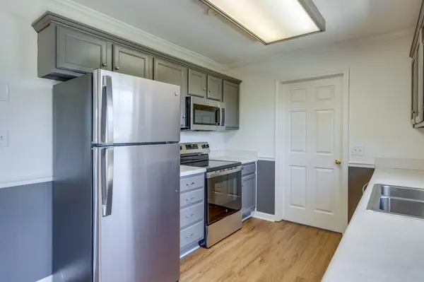 2109 Hollandale Cir, Columbia, TN 38401