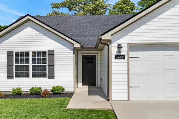 1489 Fredrick Dr, Clarksville, TN 37042