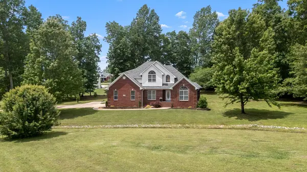 60 Windwood Dr, Fayetteville, TN 37334