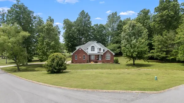 60 Windwood Dr, Fayetteville, TN 37334