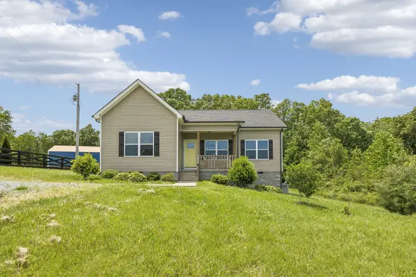 1162 Oak Grove Rd, Dickson, TN 37055