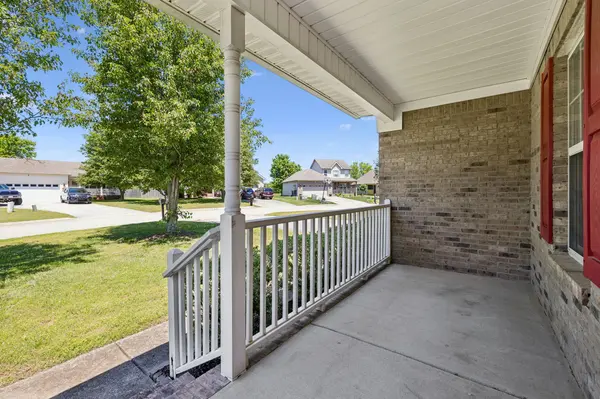 1921 Littleton Ct, Columbia, TN 38401