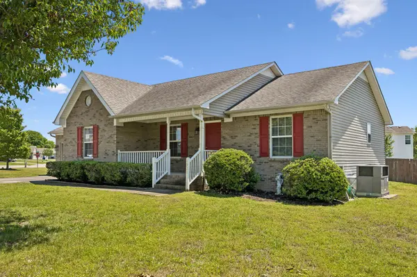 1921 Littleton Ct, Columbia, TN 38401