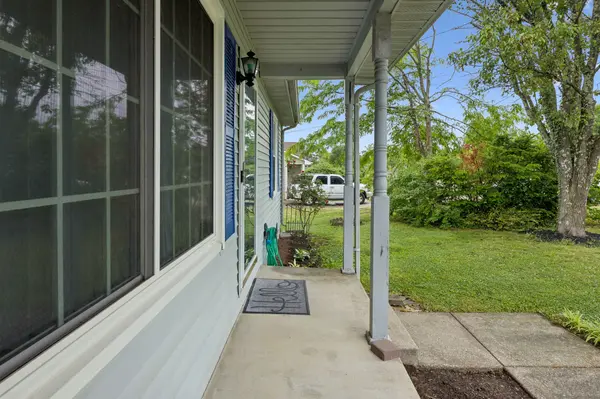 332 Kelsey Ct, La Vergne, TN 37086