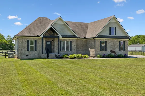 1357 Neil Rd, Chapel Hill, TN 37034