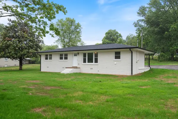 113 Brook St, Mc Ewen, TN 37101