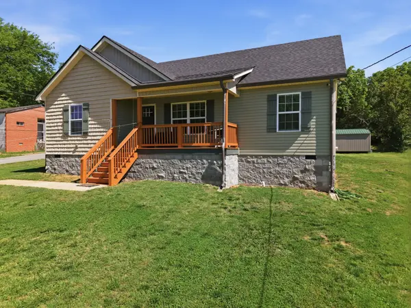 112 Fairview Ave, Cornersville, TN 37047