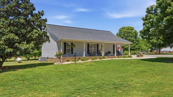23 Smokey Cir, Petersburg, TN 37144