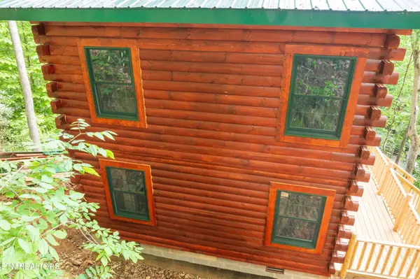 983 Stans Rd, Gatlinburg, TN 37738