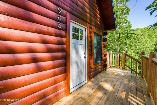 983 Stans Rd, Gatlinburg, TN 37738