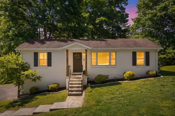 220 Crestland Dr, Columbia, TN 38401
