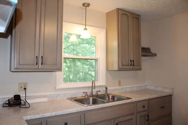 22 Gray Dr, Erin, TN 37061