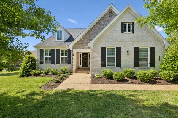 7107 Triple Crown Ln, Fairview, TN 37062