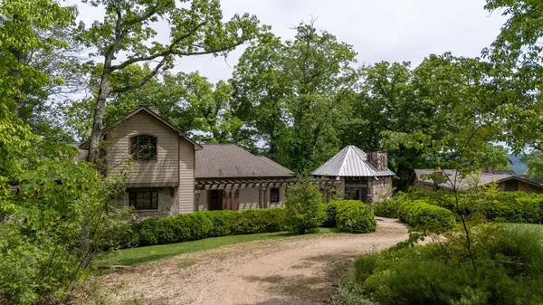 167 Pollywood Ln, Sewanee, TN 37375