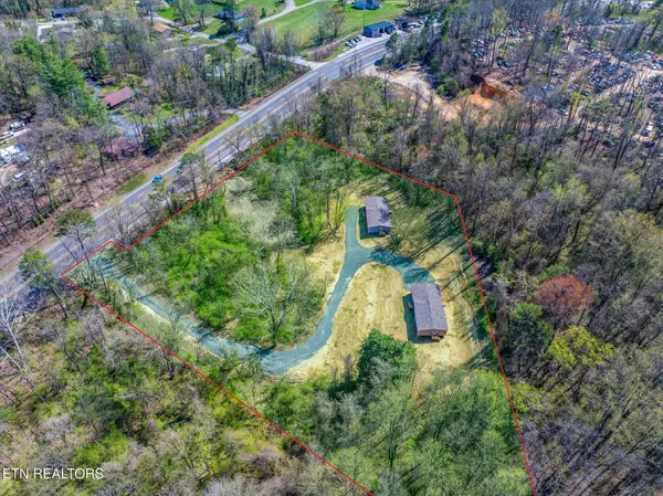 1019 S Gateway Ave, Rockwood, TN 37854