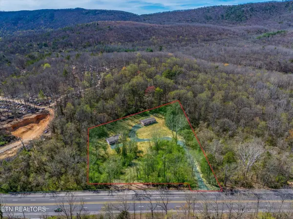 1019 S Gateway Ave, Rockwood, TN 37854