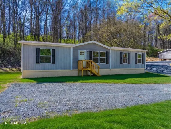 1019 S Gateway Ave, Rockwood, TN 37854