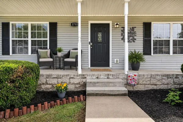 3795 McAllister Dr, Clarksville, TN 37042