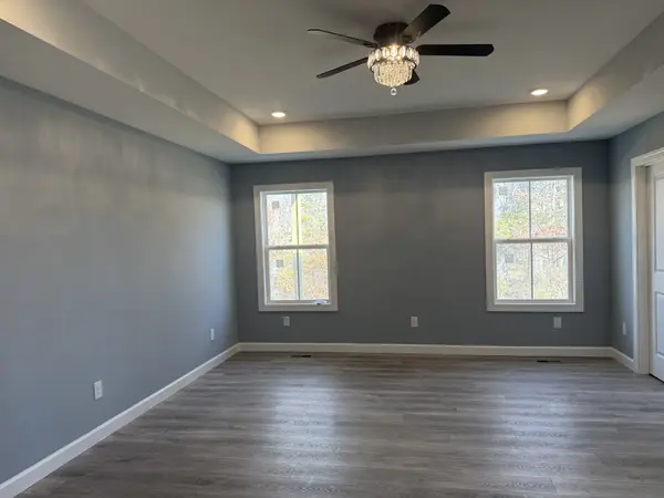 306 Cassie Dr, Lafayette, TN 37083