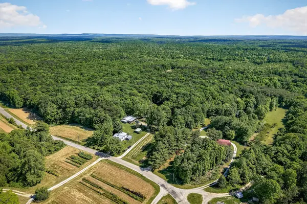 1720 Besstown Rd, Beersheba Springs, TN 37305