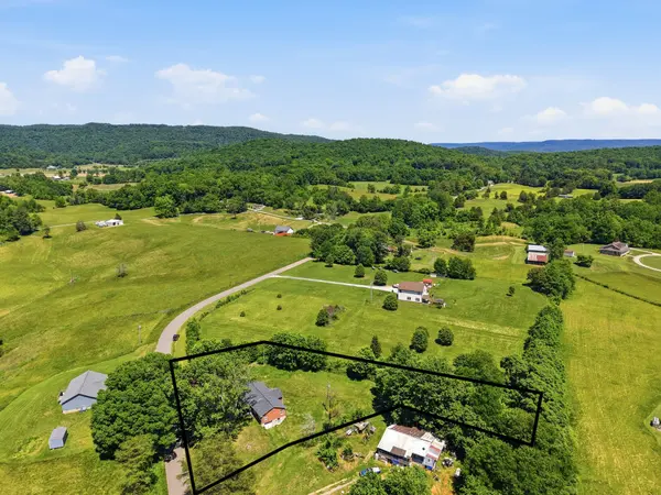 2985 Plum Creek Rd, Sparta, TN 38583