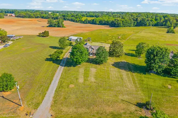 3879 Sadlersville Rd, Adams, TN 37010