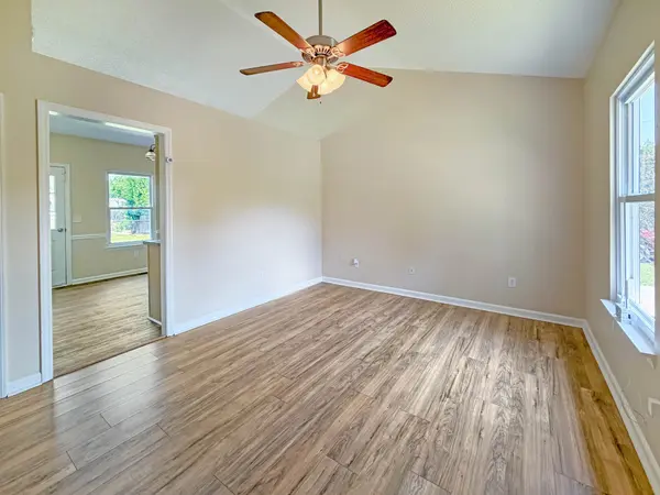 104 Frontier Ln, La Vergne, TN 37086