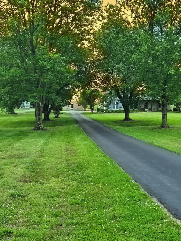 144 Monks Rd, Fayetteville, TN 37334