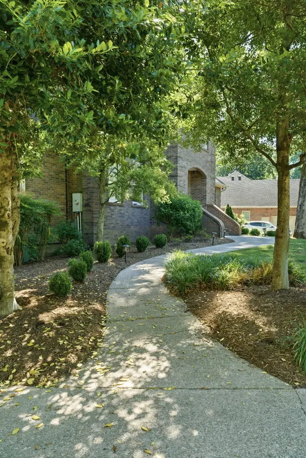 124 Laural Hill Dr, Smyrna, TN 37167